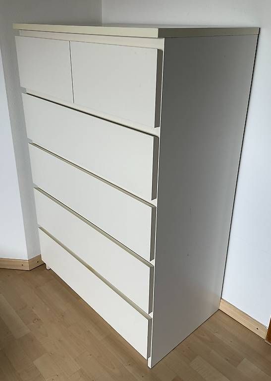 Ikea Commodes: IKEA Malm Kommode (kleiner Defekt) – D'occasion à Flüh par Etzel72