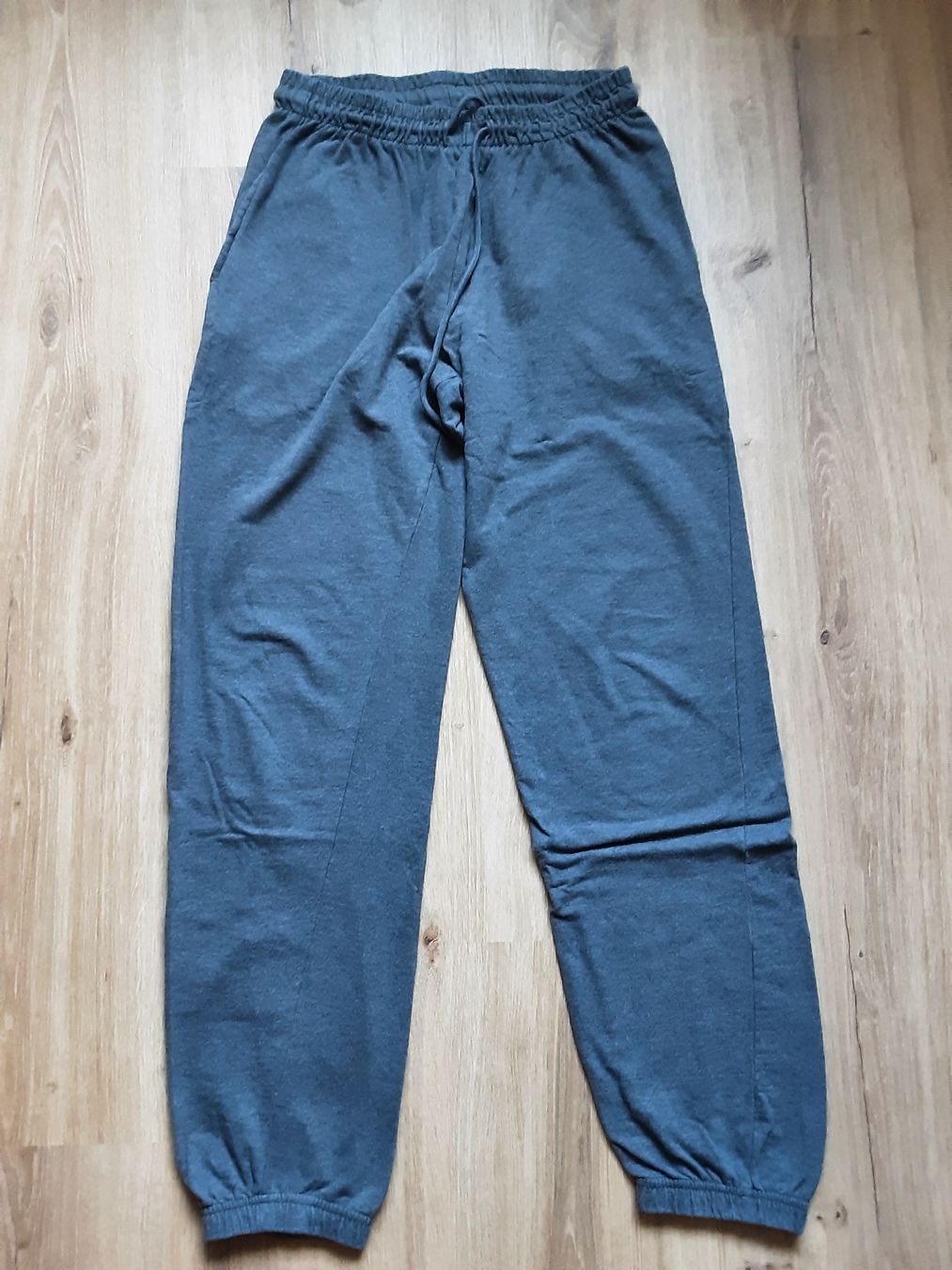 Kleiderpakete: Herren Jogginghosen Grösse M  – Gebraucht aus Altdorf UR von Brandli 2