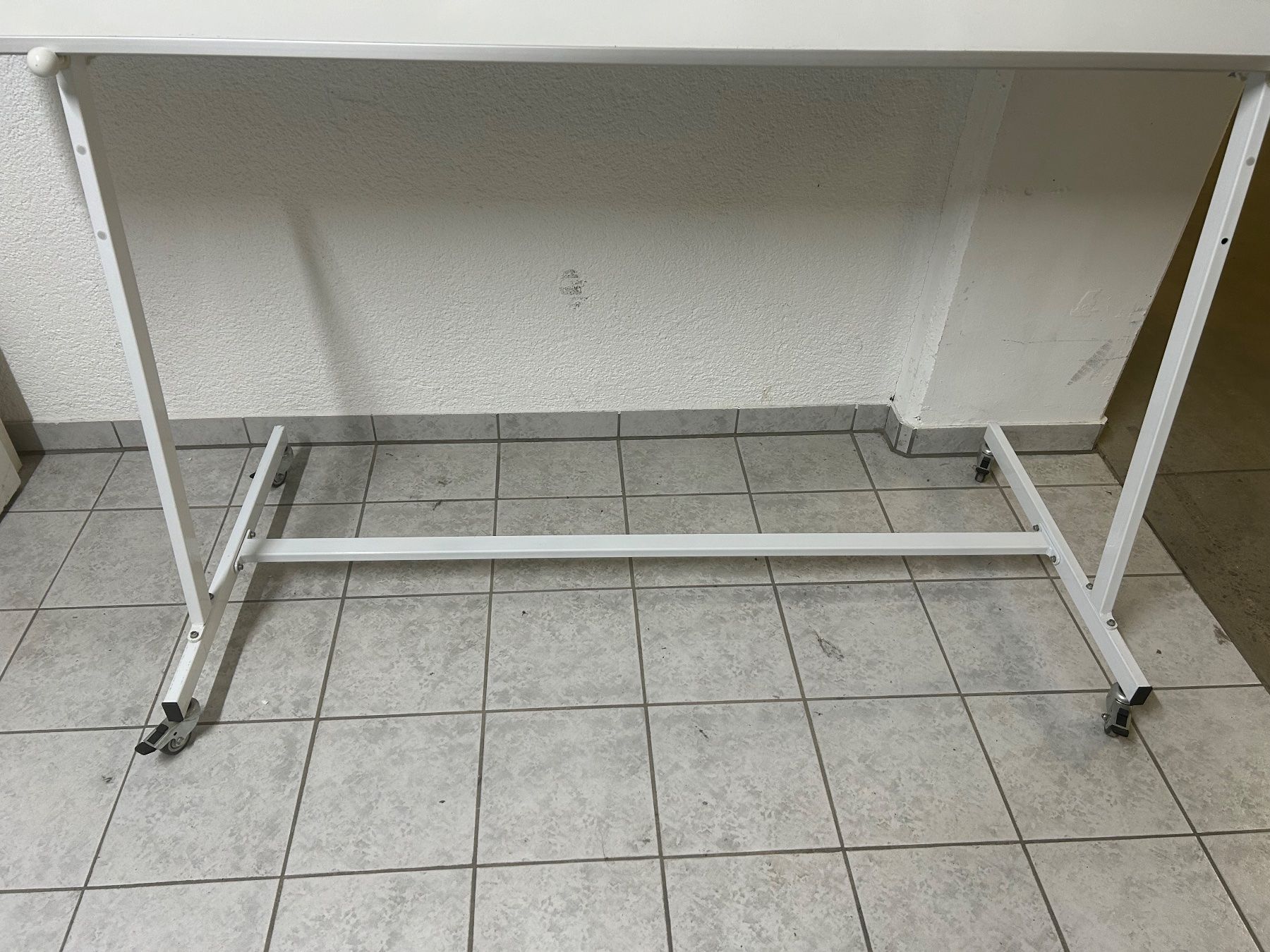 Wandtafeln: Whiteboard, Magnettafel, 2000 x1000 auf Rollwagen – Gebraucht aus Ermatingen von msc_s9wt 4