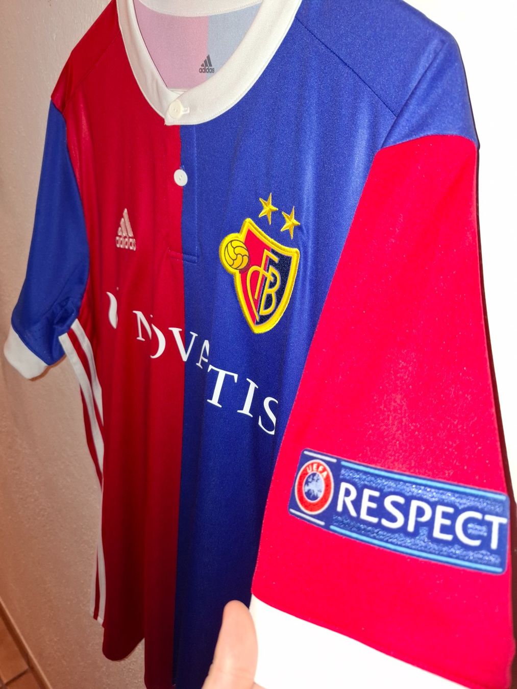 Adidas Leibchen & Hosen: FC Basel Trikot #14 Stocker – Neu (gemäss Beschreibung) aus Ammerswil AG von Treemountain 3