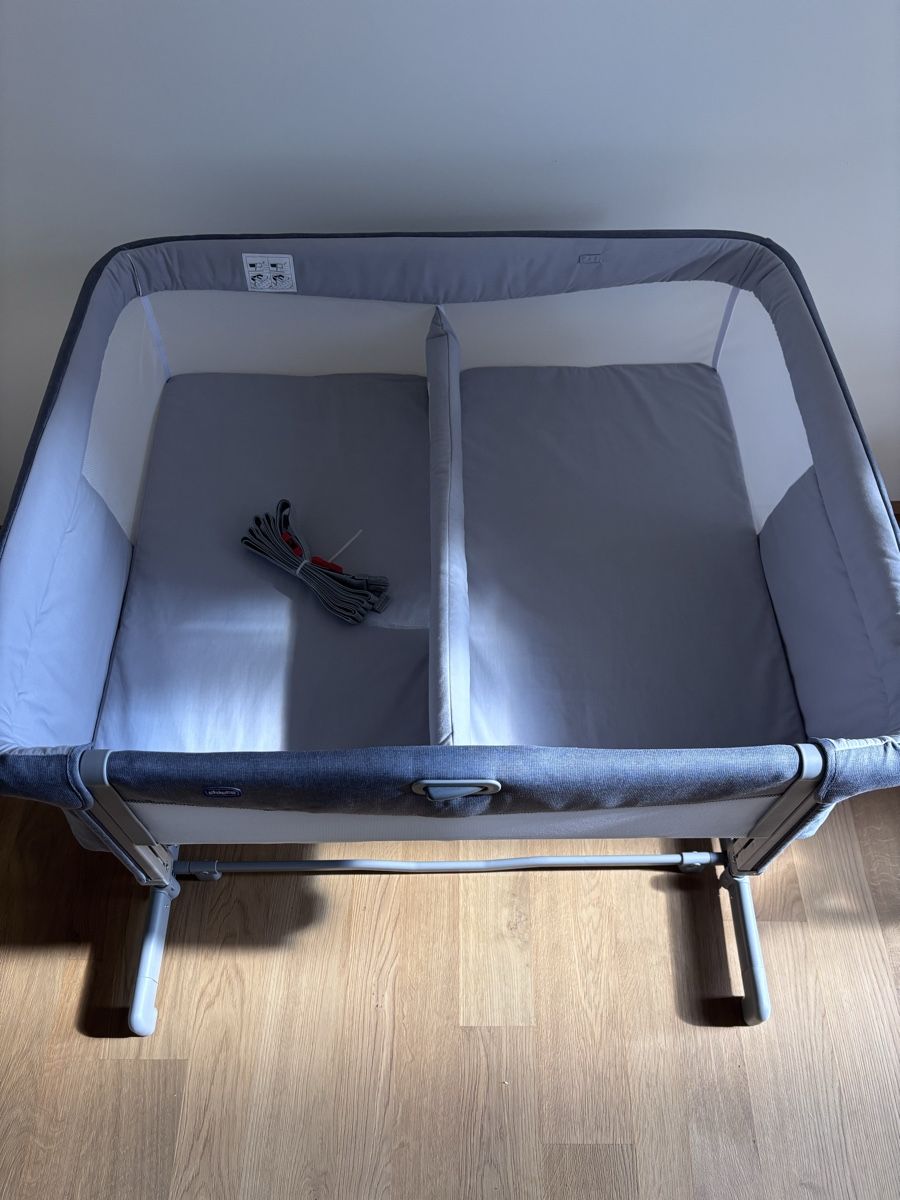 Chicco Culle: Chicco Next2Me Twin Bed – Excellent Condition – Nuovo (secondo la descrizione) da Kilchberg ZH venduto da MariaPoirier 1