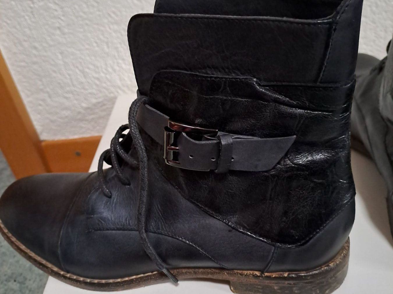 Scarpe da donna: Lederschuhe, Gr. 37.5, / 38 – Usato da Frauenfeld venduto da Andadaa 1