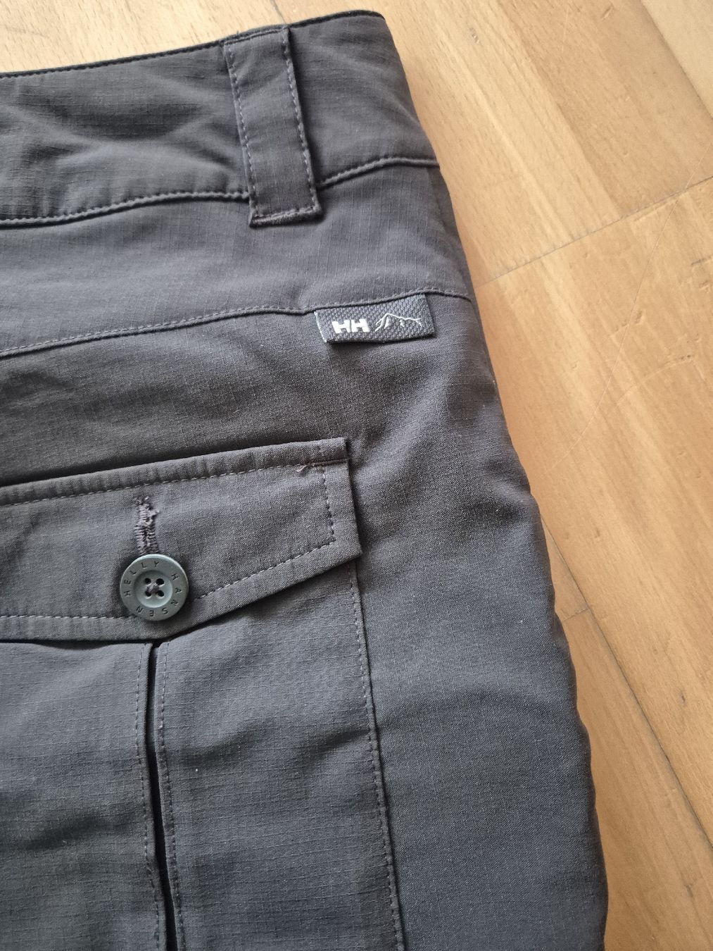 Helly Hansen Pantalons: Helly Hansen Shorts Damen Gr L – D'occasion à Oberdiessbach par Finland1977 4