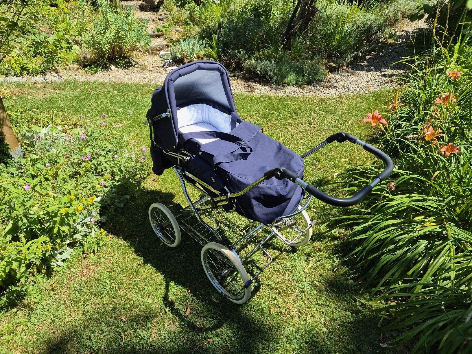 Carrozzine: Hesba Kinderwagen in super Zustand – Usato da Meilen venduto da Evelyn29 2