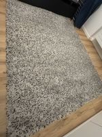 Tapis shaggy gris et noir, grande taille, bon état