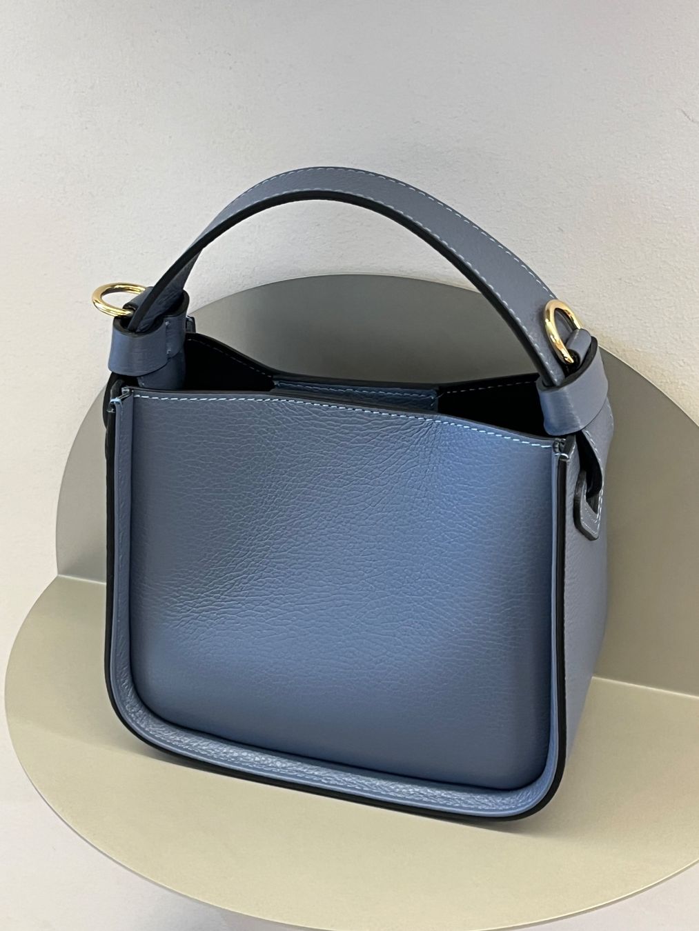 Taschen für Damen: Blue petrol leather shoulderbag – Gebraucht aus Lausanne von Chika_Tetsu 3