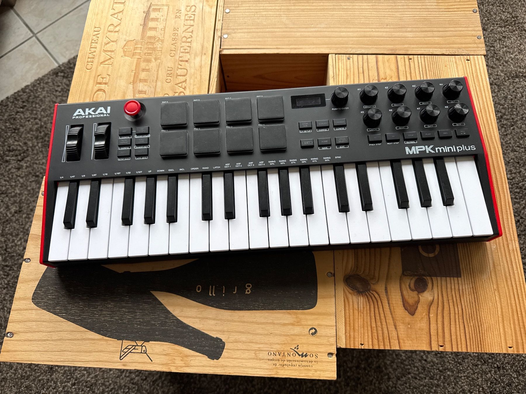 Akai Strumenti musicali: AKAI MPK mini plus – Usato da Effretikon venduto da Cutre 1