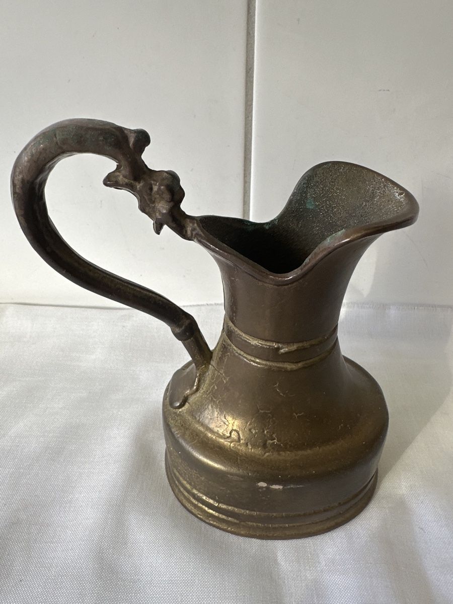 Carafes: Antike Messingkanne mit  Dekor – D'occasion à Zürich par Chaeffeler 1