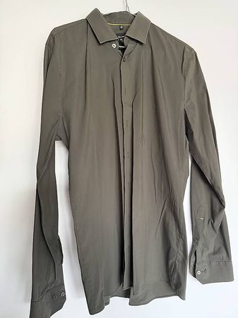 Olymp Hemd in Olive Größe 40 super slim wie neu 