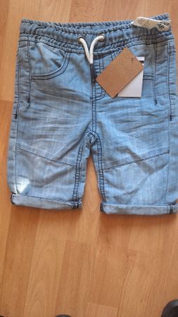 Short en jean garçon taille 116 neuf avec étiquette