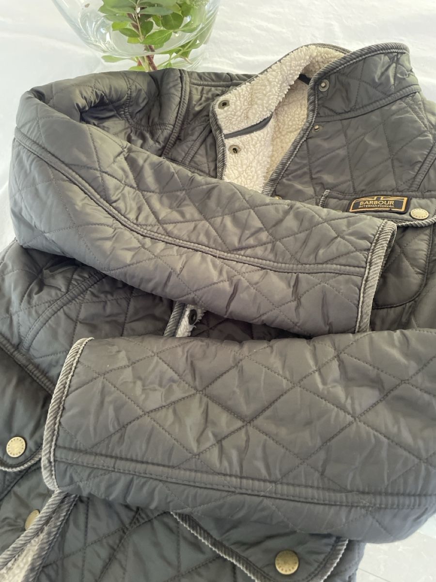 Barbour Giacche: Barbour gr36, tailliert, der Klassiker – Usato da Luzern venduto da aschenputtel01 2