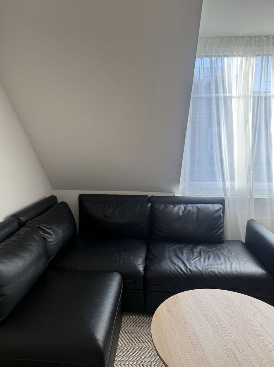 Ikea Divani: IKEA Ecksofa schwarz – gepflegt & bequem – Usato da Zürich venduto da noemiassunta 4