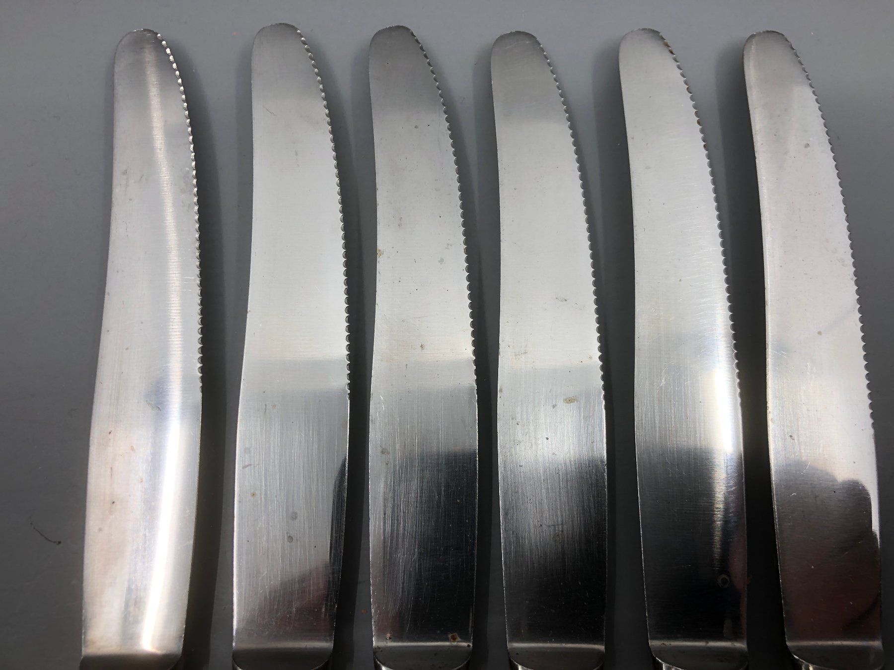 Besteck: 6 Tafelmesser versilbert Steakmesser Dreiklang – Gebraucht aus Basel von Tiabeanie 9