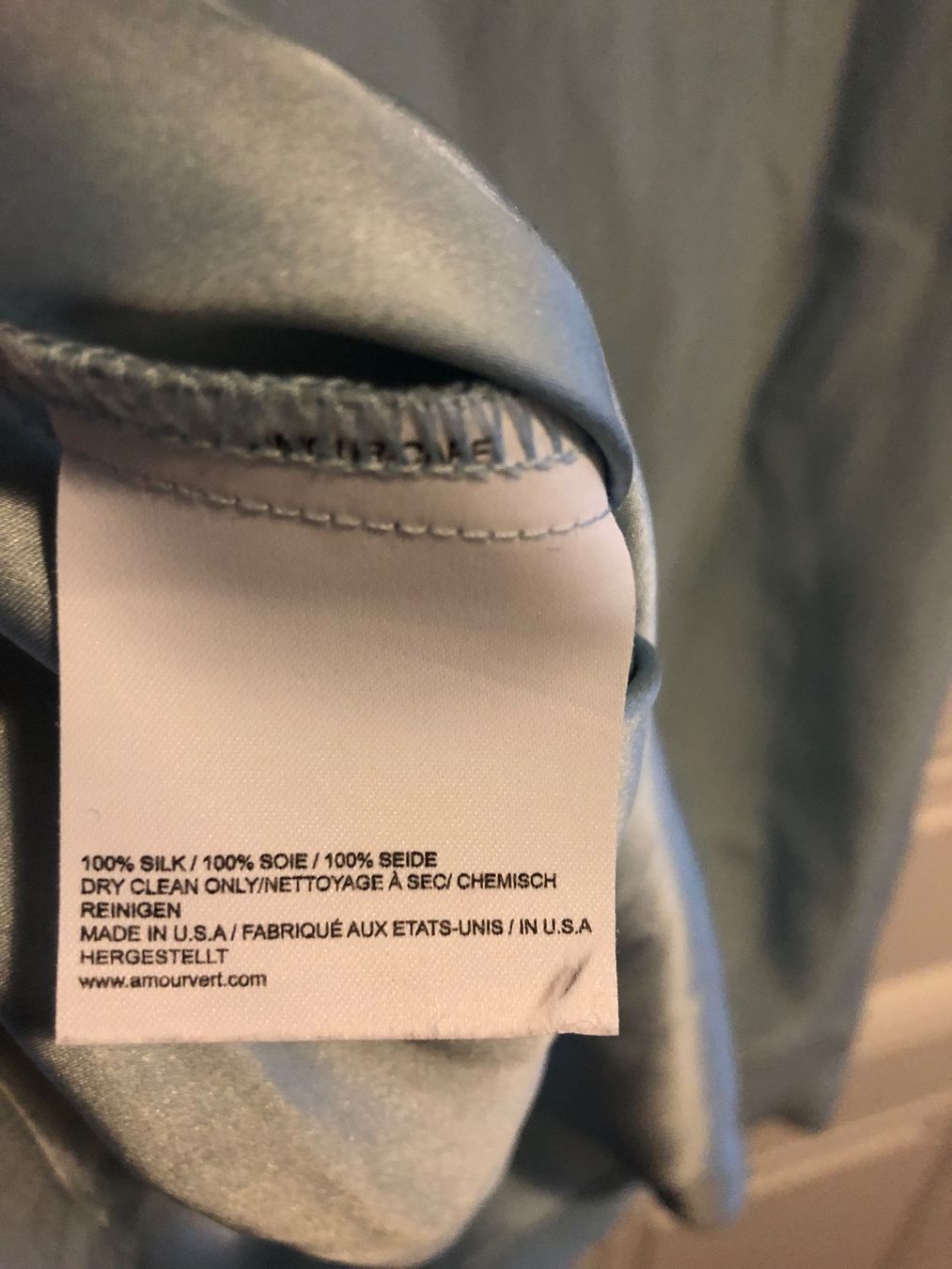 T-Shirts: Hellblaues Seidenshirt – Gebraucht aus Basel von Kalleskaviar 4