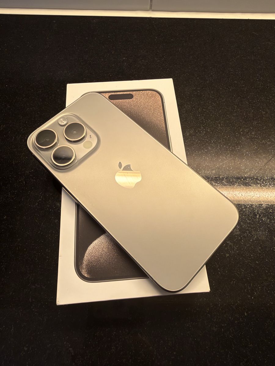 Apple Telefoni cellulari / Smartphones: iPhone 15 Pro Titan – Usato da Egerkingen venduto da 3net 2