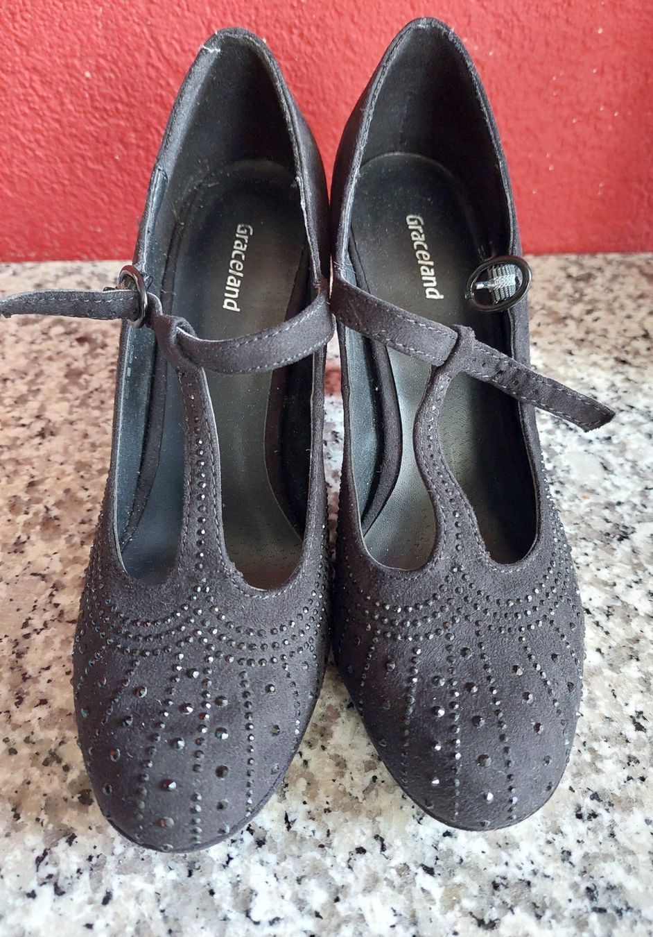 Scarpe da donna: Pumps mit Glitzersteinen #37 – Usato da Stettlen venduto da Dolores1987 2