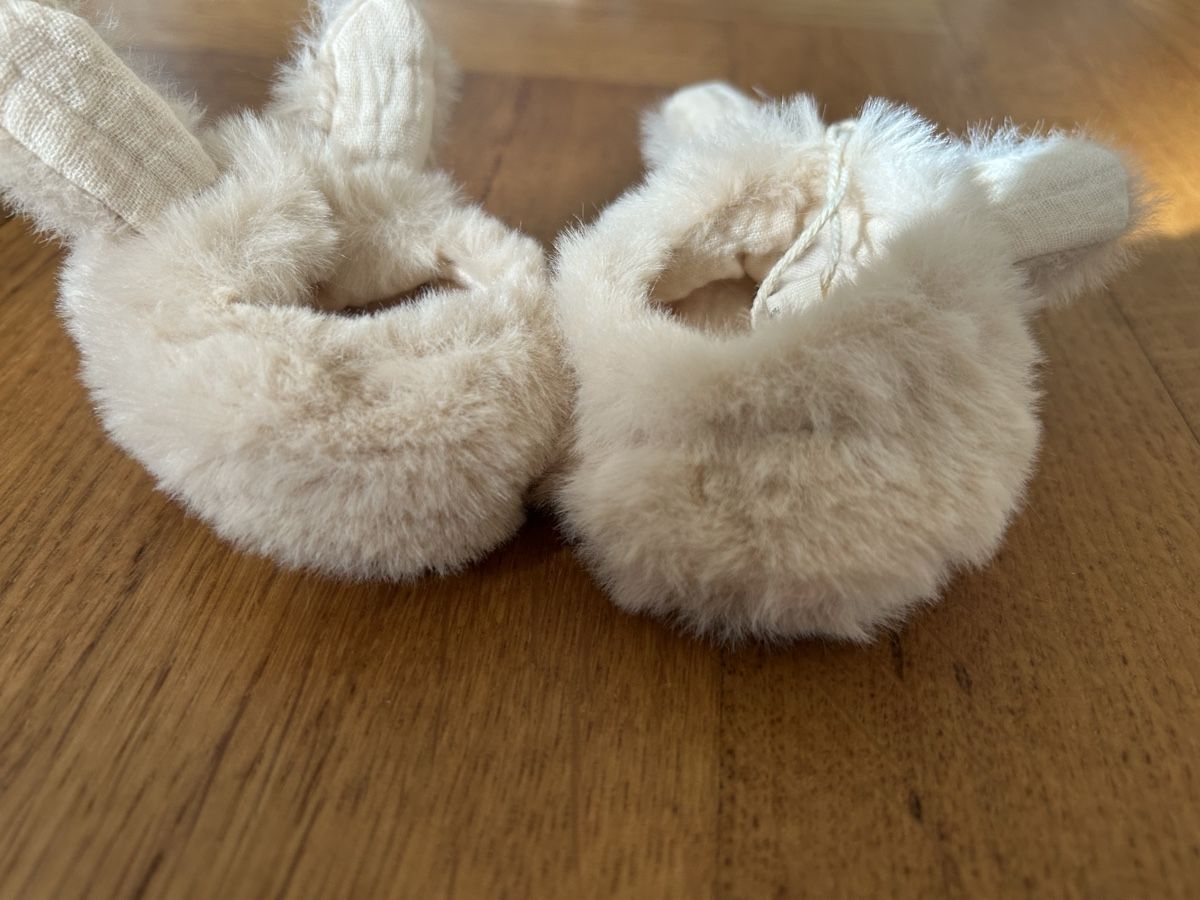 Scarpe per ragazzi: Flauschige Babyschühchen, 6-12 Monate – Nuovo e nell'imballaggio originale da Zürich venduto da lau_zb7c 5