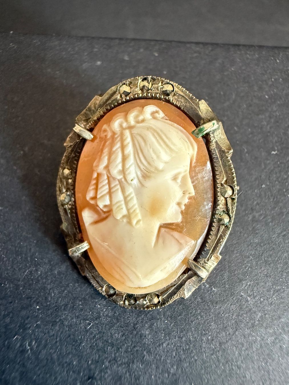 Broches & Aiguilles: Antike Silber Gemme Brosche 800 – D'occasion à Spiegel b. Bern par Rogger72