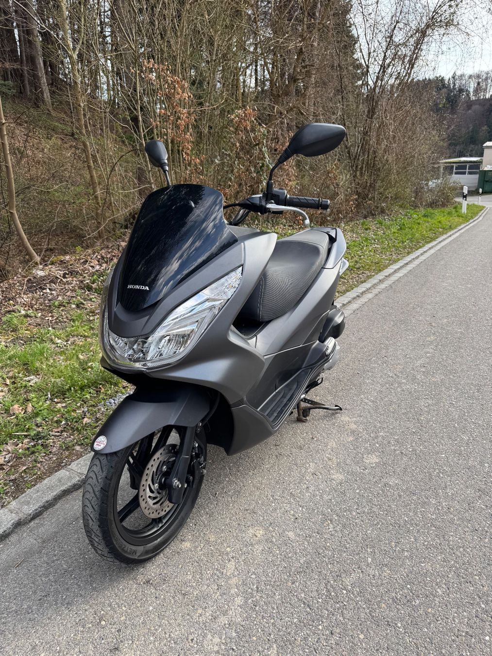 Honda Scooter: Honda Pcx 125 – Usato da Zürich venduto da Sparta365 1
