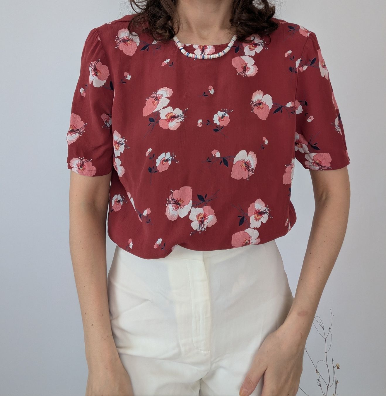 Chemisiers: Bluse M&S Collection Blumenmuster rot Grösse S – D'occasion à Rorschach par olg_5qq2