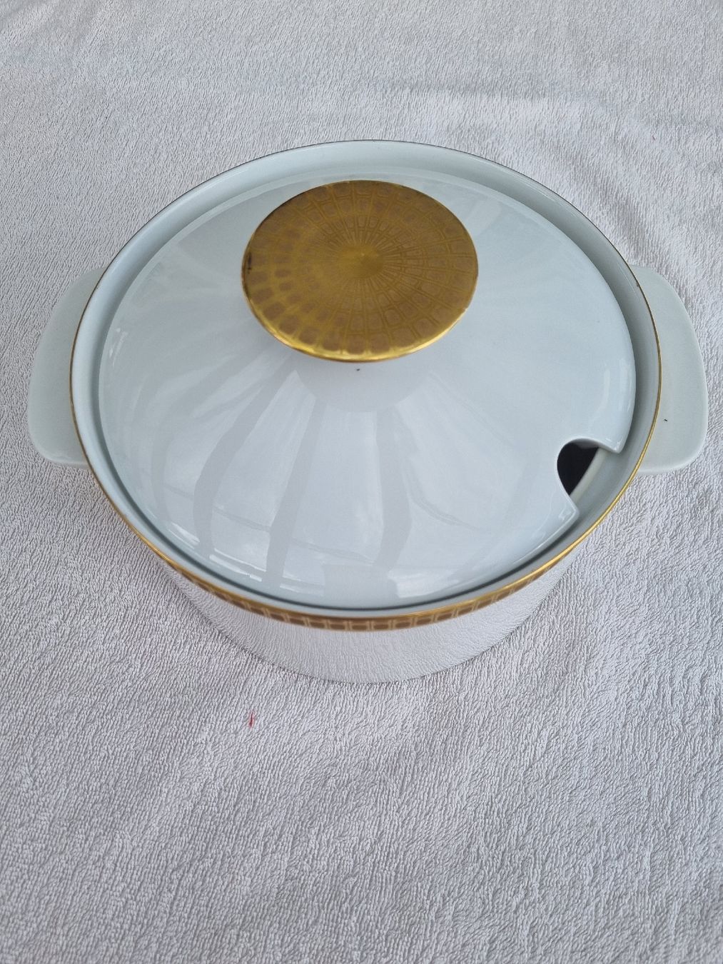 Ciotole: Porzellan Schüssel  mit Deckel – Usato da Neuendorf venduto da mlu_wk88 1