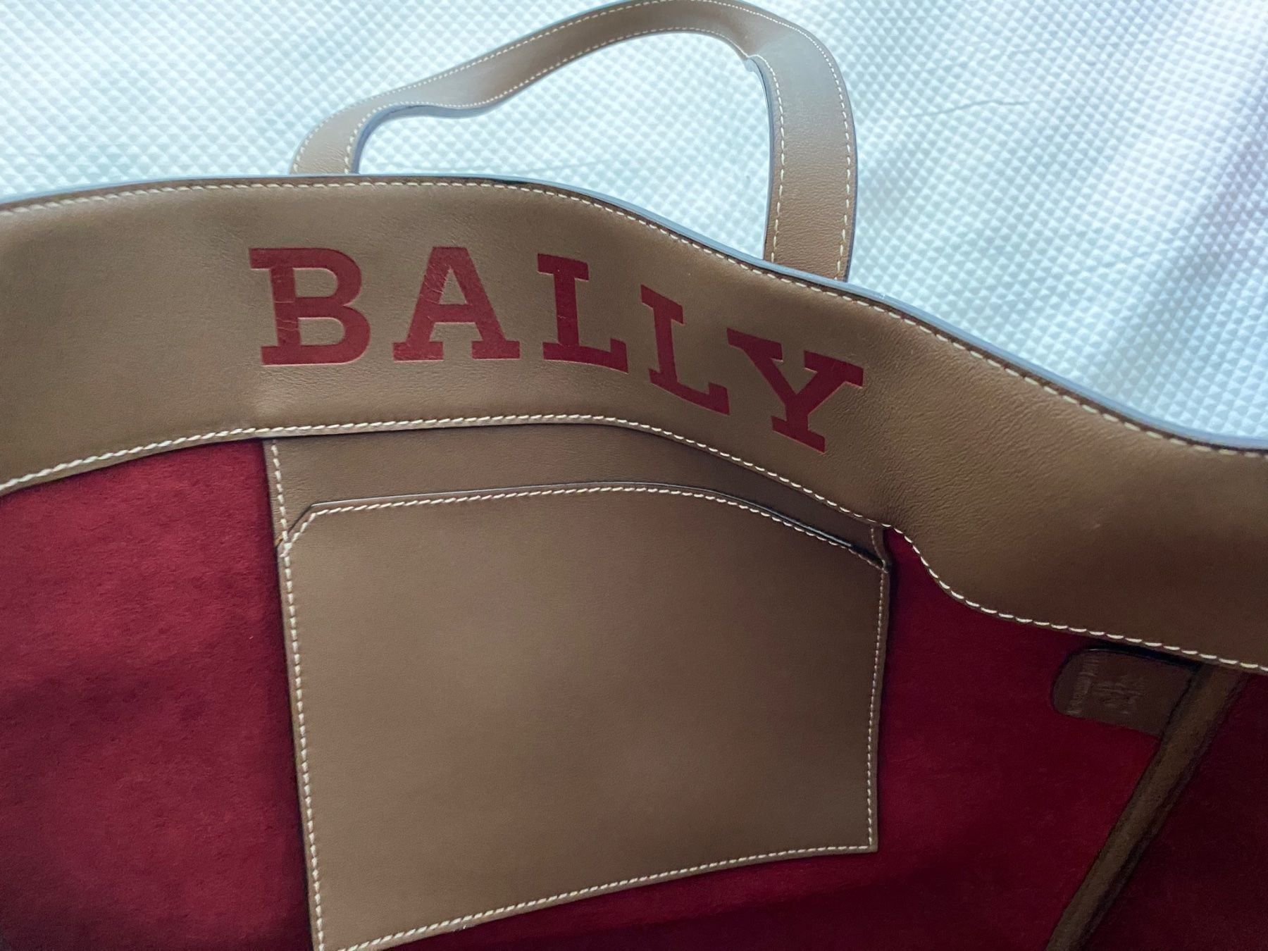 Bally Sacs: Bally Monogramme Tote neu – Neuf avec emballage d'origine à Bern par schnupka 4