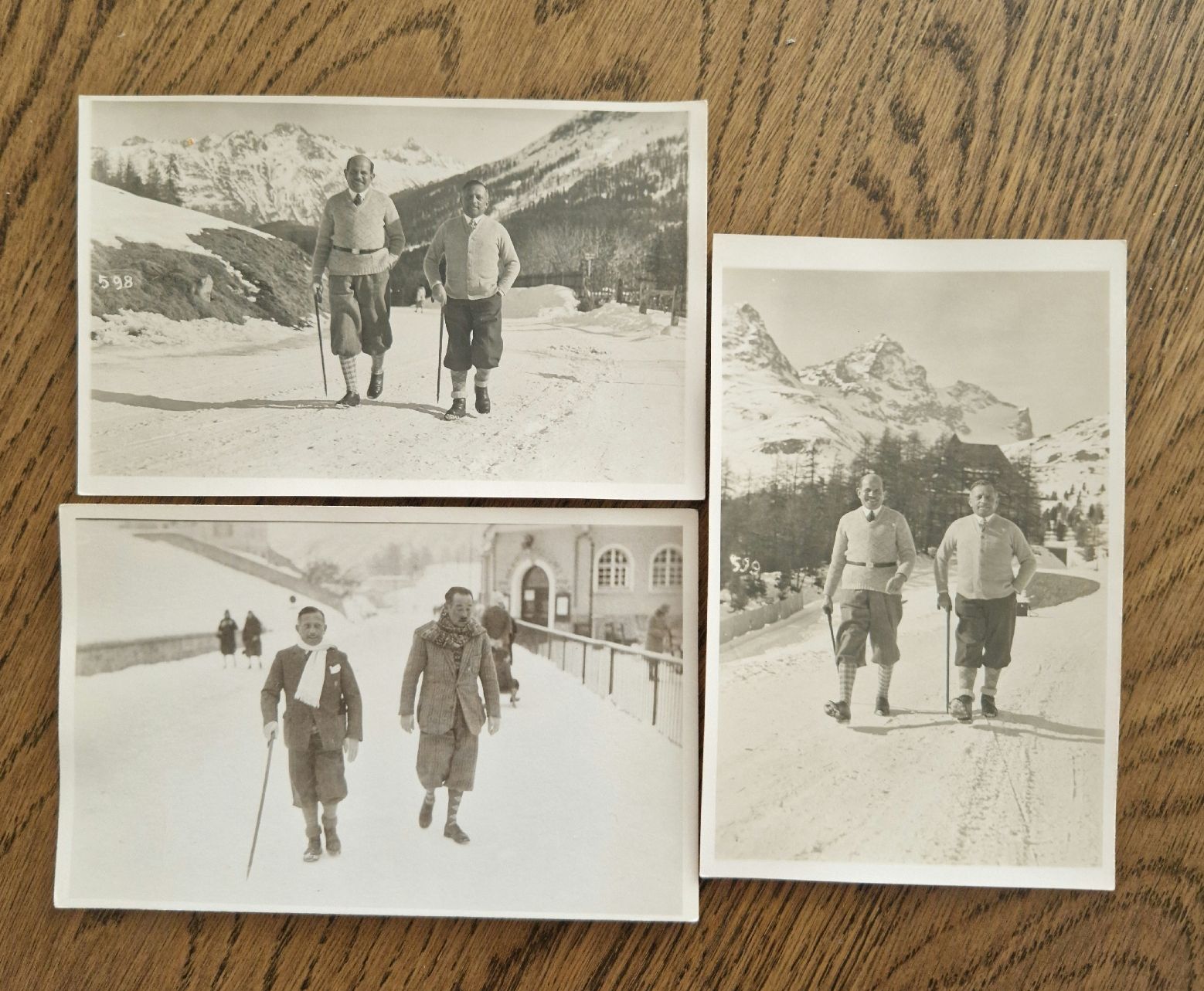 Cartoline postali: Zwei Männer in St. Moritz, Winter 1932 – Usato da Ebikon venduto da Donar50
