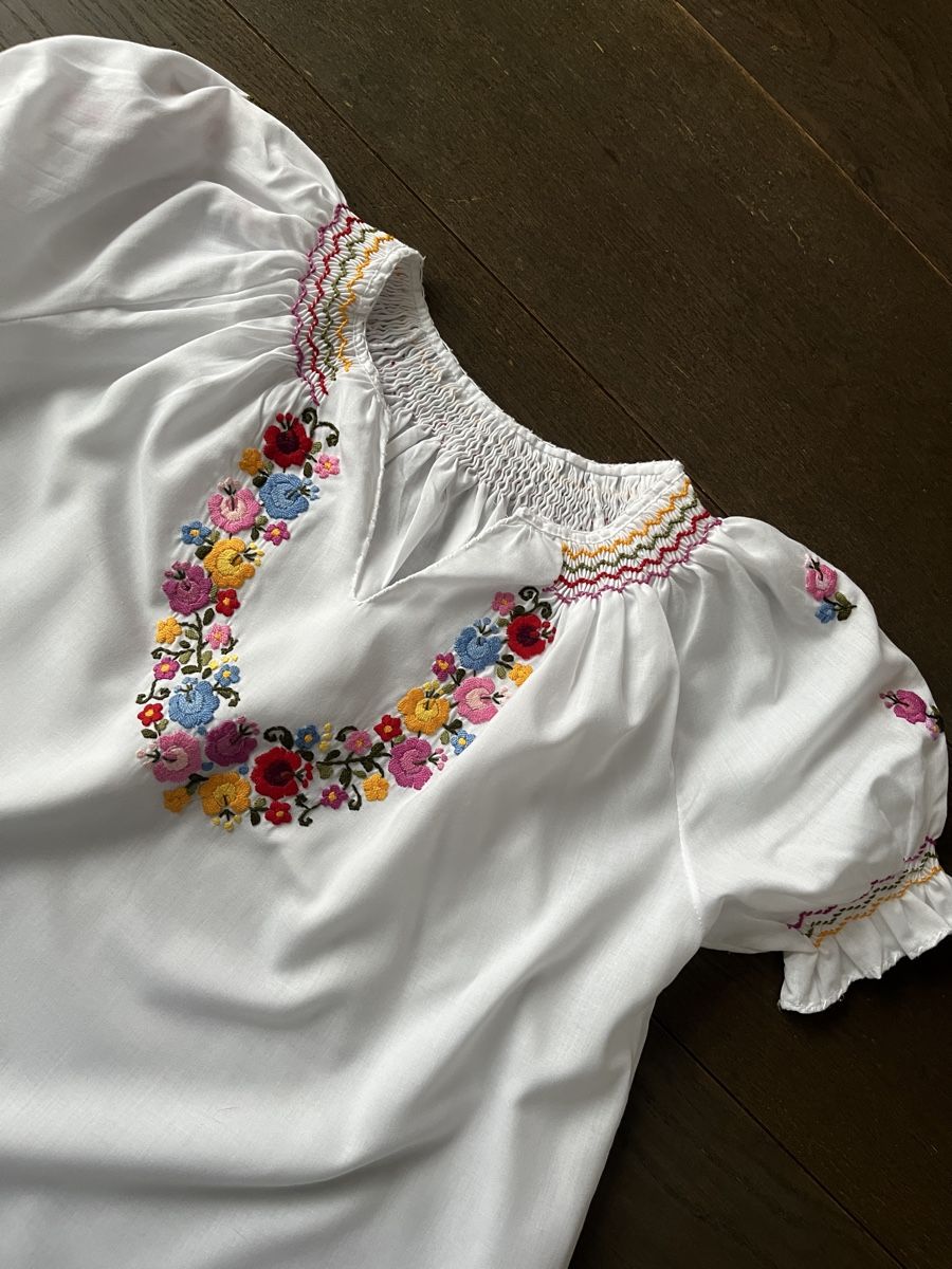 Camicette, T-shirt & Top: Blouse avec broderies 152/12 ans – Usato da gland venduto da Moral 3