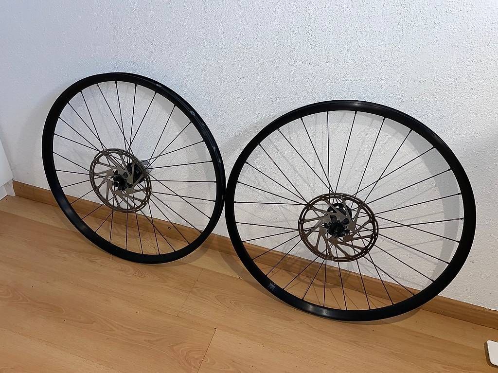 Specialized Pezzi di ricambio: Specialized Roval Laufradsatz  27.5" / 29" – Usato da Nürensdorf venduto da Lucien0 1