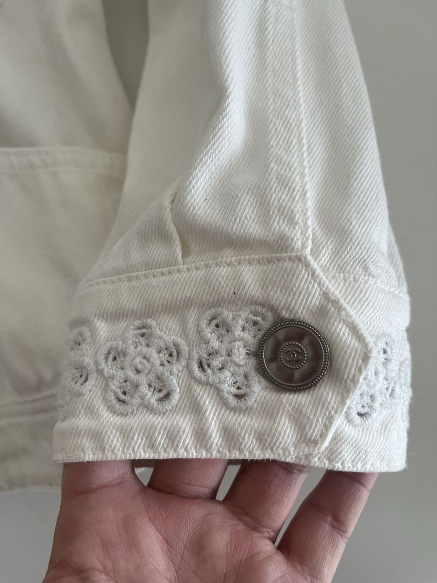 Chanel Jacken: Chanel Jacke weiss – Gebraucht aus Sarnen von HomeFashionArtDesign 3