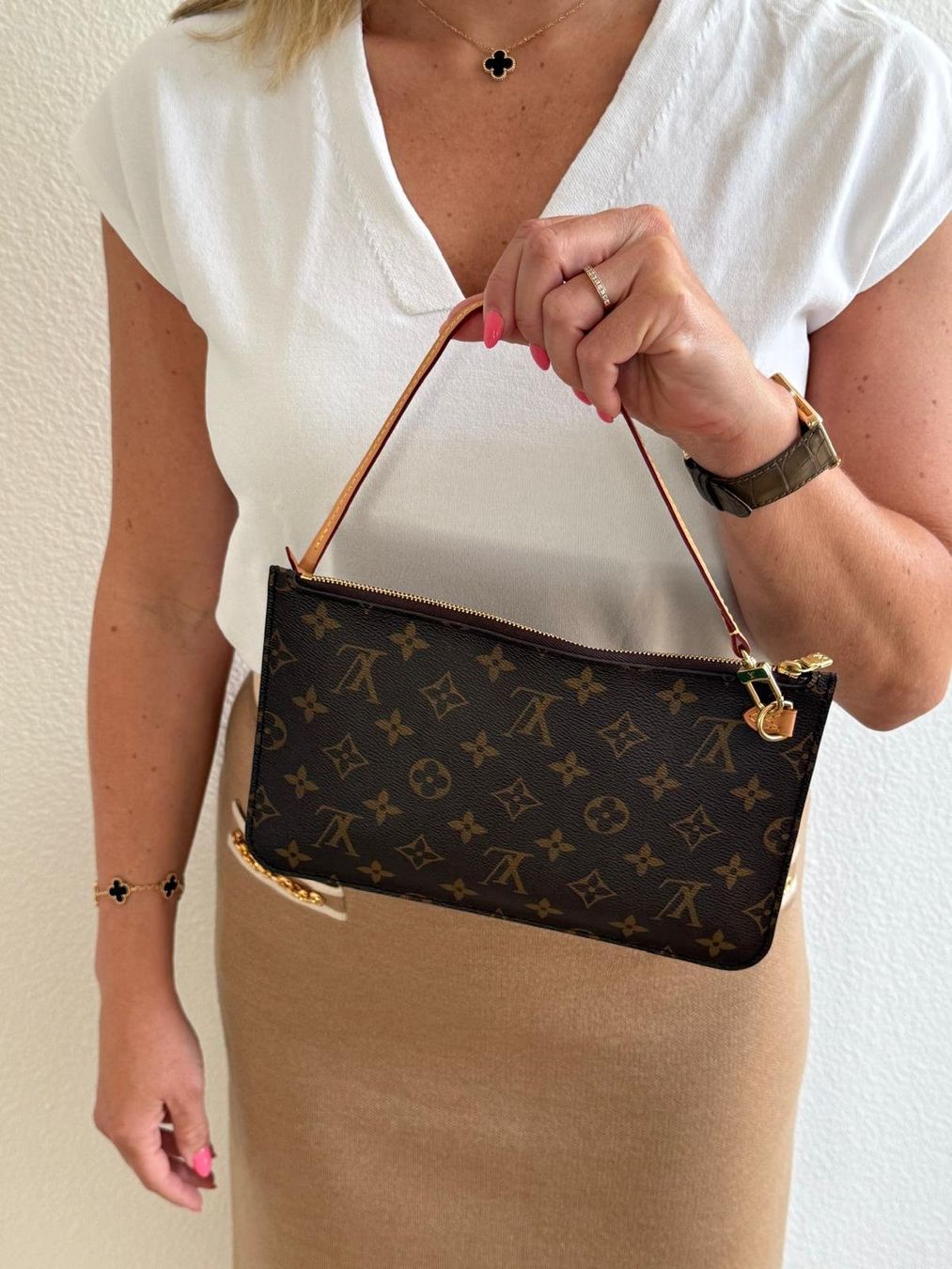Louis Vuitton Borse: Louis Vuitton Pochette Monogram, Neuwertig! – Nuovo (secondo la descrizione) da Oberarth venduto da SSS. 8