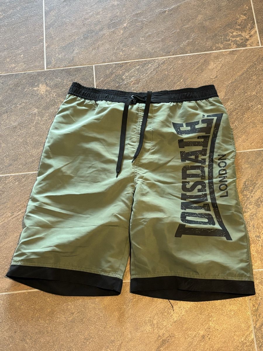 Lonsdale Hosen: Lonsdale Badehose – Gebraucht aus Seftigen von noe_5vrp