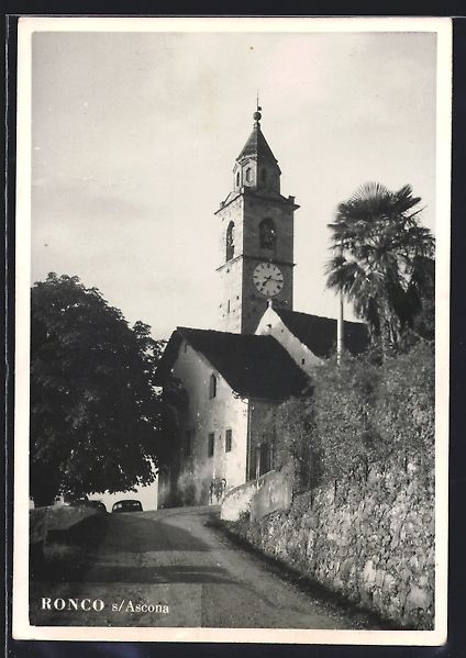 Cartoline postali: AK Ronco /Ascona, Blick auf die Kirche – Usato da Berlin venduto da bartko-reher