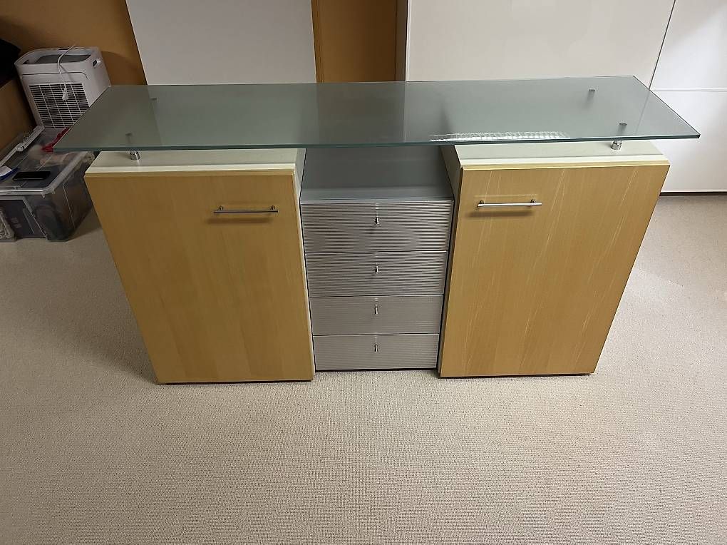 Commodes: Sideboard mit Glasplatte – D'occasion à Gossau SG par jjb01 3