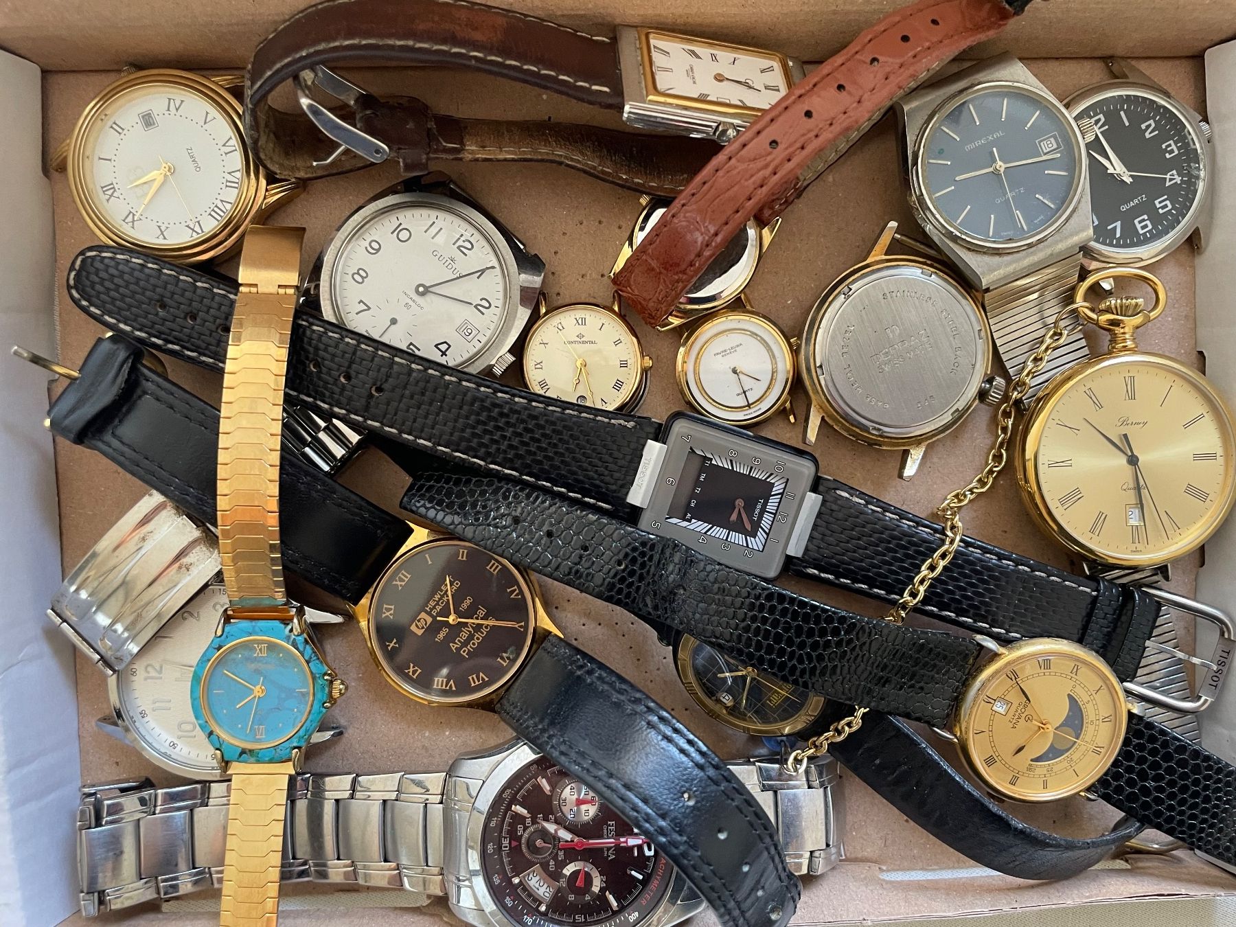 Montres: Lot de montres vintage - divers modèles – D'occasion à Courrendlin par selselsel