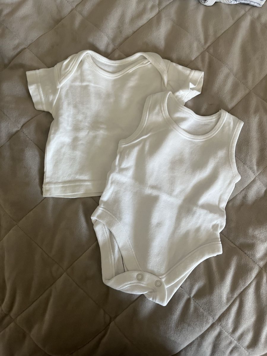 Lotti di vestiti: Baby Basics 0-3 Mo – Usato da Zürich venduto da torokbalint84 2