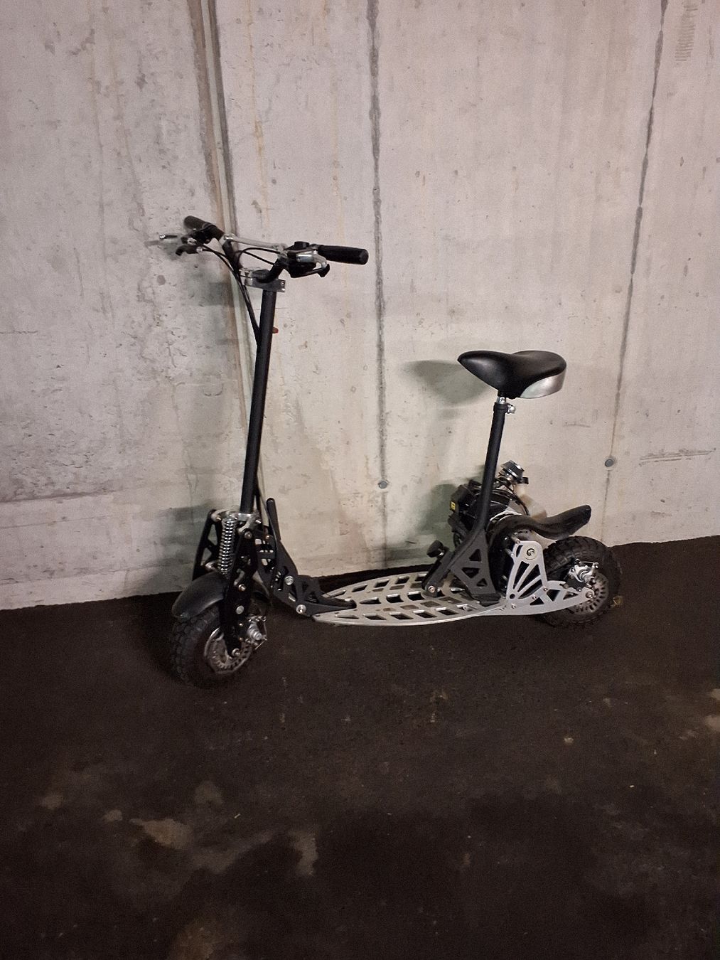 Sonstige: Benzin Kickscooter mit Sitz Occasion – Gebraucht aus Neuenkirch von SIGI_99