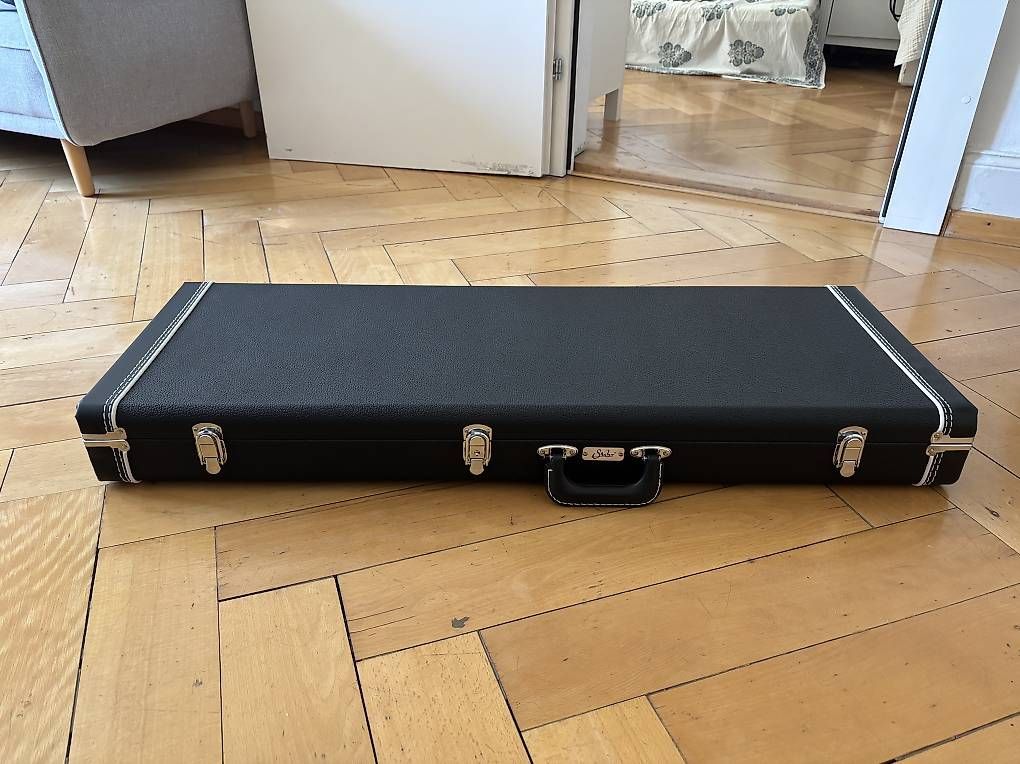 Strumenti musicali: Suhr Hardshell Case – Nuovo (secondo la descrizione) da Zürich venduto da tsa_tsa