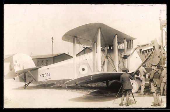 Cartoline postali: Britisches Militär-Doppeldeckerflugzeug – Usato da Berlin venduto da bartko-reher