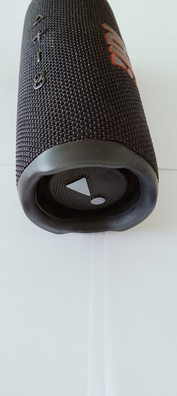 JBL Lautsprecher: JBL Flip 6 Bluetooth Lautsprecher wenig gebraucht  – Gebraucht aus Biel/Bienne von Vintage-timearts 2