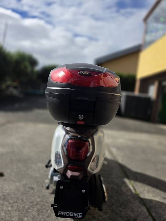 Scooters: Scooter 125cc – D'occasion à Les Evouettes par jupjup 1