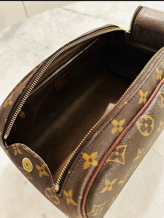 Louis Vuitton Kulturtasche