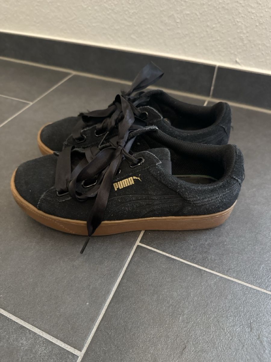 Puma Damenschuhe: Puma Damenschuhe Schwarz – Gebraucht aus Basel von jane_2h95