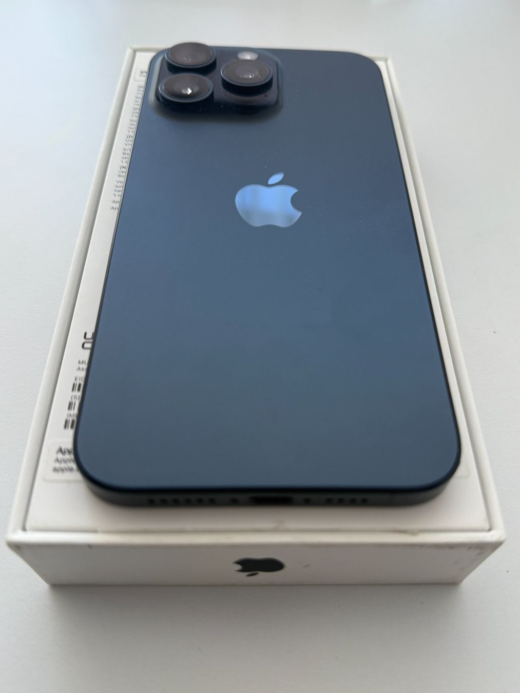 Apple Handys / Smartphones: Apple iPhone 15 Pro Max Blue Titanium, Garantie bis 4.11.25 – Gebraucht aus Wollerau von casatutti 3