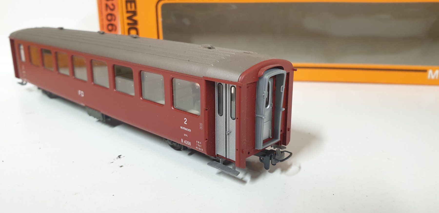 Bemo Modellini di ferrovie: Bemo FO Personenwagen 3266 – Usato da Geroldswil venduto da TopTrain54 4
