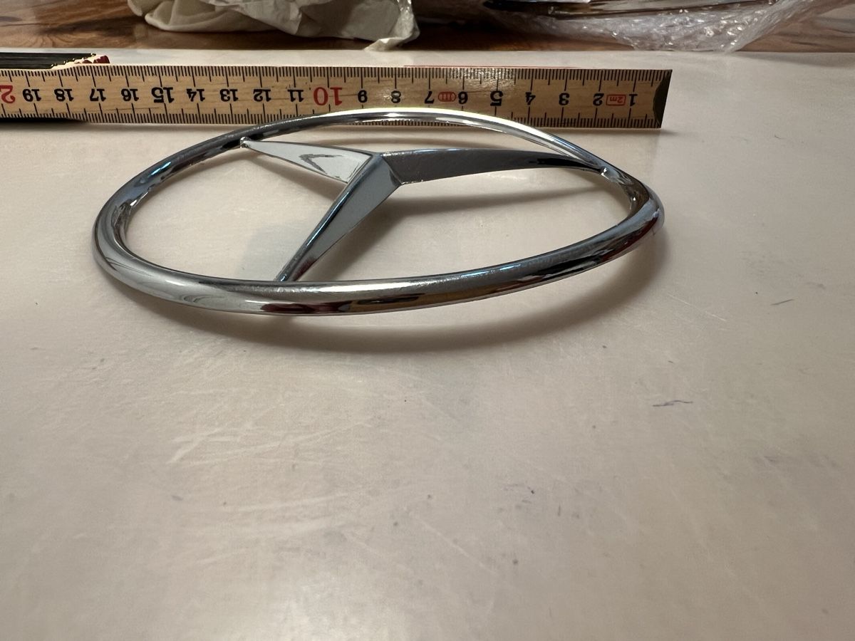 Mercedes-Benz Alle Autoersatzteile: Mercedes Stern Heckdeckel Metall  – Gebraucht aus Sevelen von Ritiplampi 2