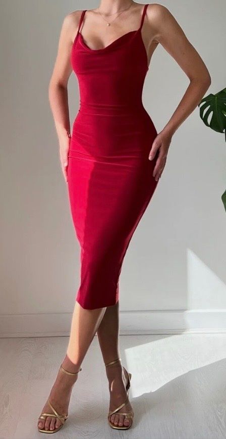 Vestiti: AYM Red Dorset Drape Dress with Built-In Bra – Nuovo (secondo la descrizione) da Zürich venduto da ayl_5wmh