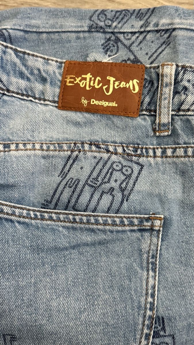 Desigual Jeans: Desigual Jeans Damen  – Usato da Mörigen venduto da TimelessFinds 2