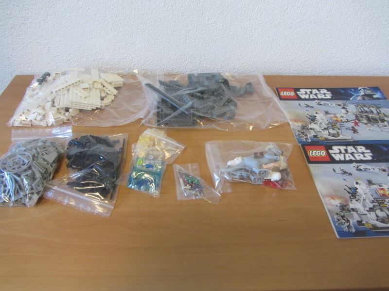 Lego Kit di costruzioni: LEGO Star Wars 7879 " Hoth Echo Base " – Usato da Kreuzlingen venduto da Han-Solo-68 8