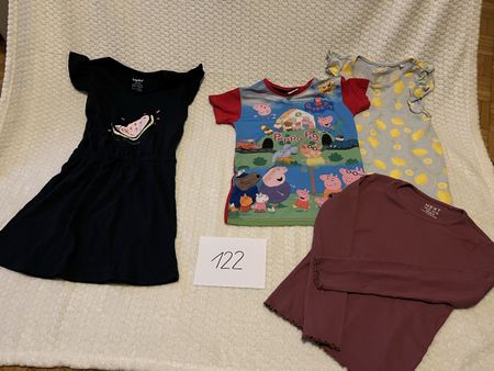 Kleiderpaket Gr.122